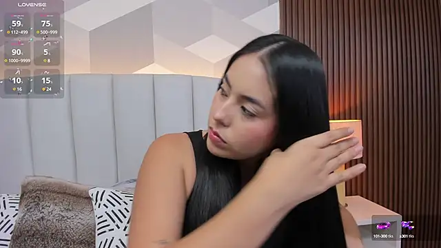 Julietasantos   online show from 03/11/25, 06:08