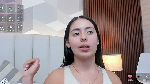 Julietasantos   online show from 06/08/26, 07:14
