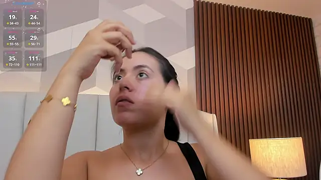 Julietasantos   online show from 06/09/26, 06:41
