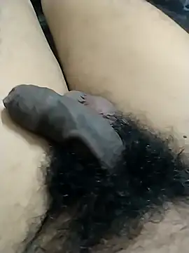 Snapshot of sravan357 chatting on 11/21/25, 12:59 sravan357 online show from 11/21/25, 12:59