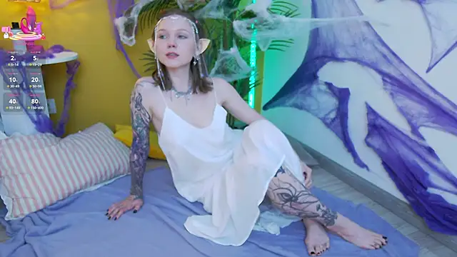 lessysweety online show from 10/24/25, 03:03