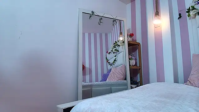 Carolina hernandez22 online show from 02/14/25, 07:44