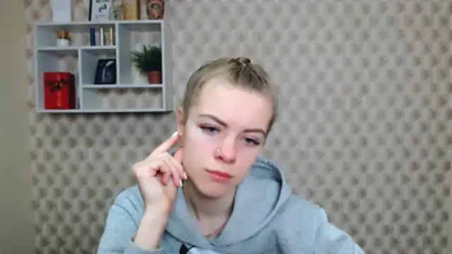 AliceFlirtt  online show from 11/19/25, 08:47