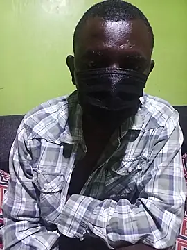 Snapshot of Bigswitdick chatting on 12/04/25, 01:26 Bigswitdick online show from 12/04/25, 01:26