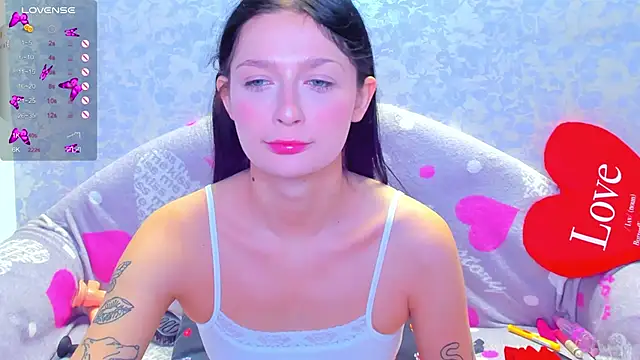 Snapshot of Vanessa_Florence chatting on 10/23/25, 02:11 Vanessa Florence online show from 10/23/25, 02:11