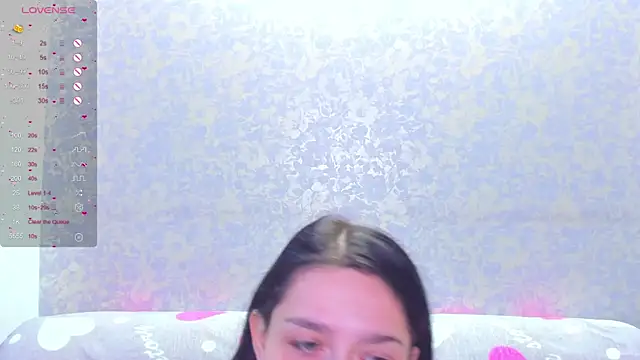 Snapshot of Vanessa_Florence chatting on 04/24/26, 01:19 Vanessa Florence online show from 04/24/26, 01:19