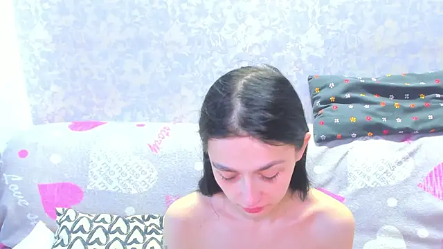 Snapshot of Vanessa_Florence chatting on 05/17/26, 01:03 Vanessa Florence online show from 05/17/26, 01:03