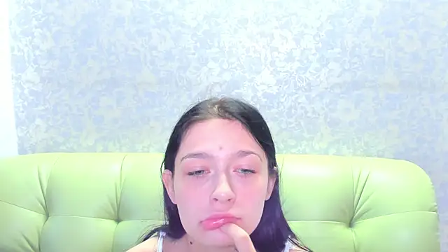 Snapshot of Vanessa_Florence chatting on 06/18/26, 01:06 Vanessa Florence online show from 06/18/26, 01:06