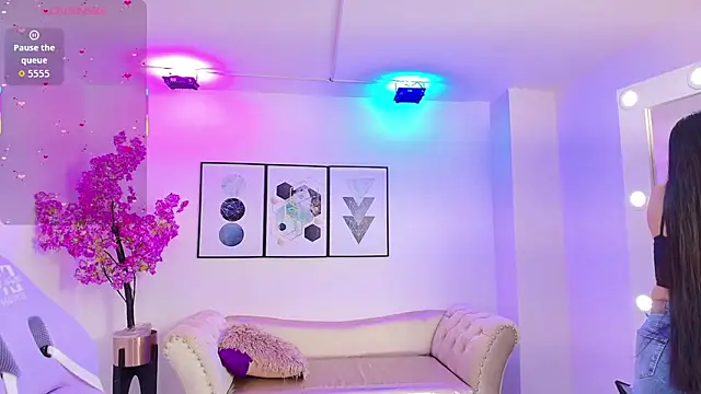 Kaori ayu online show from 11/22/25, 12:37