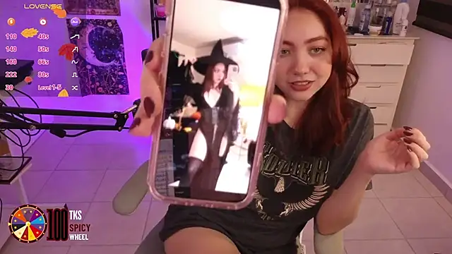 LilyVelvett online show from 11/06/25, 03:18