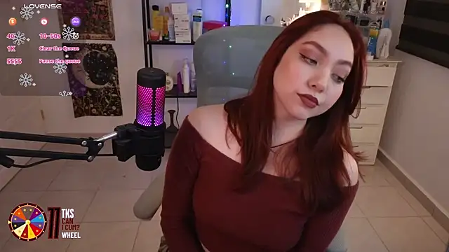 Snapshot of LilyVelvett chatting on 01/16/26, 03:32 LilyVelvett online show from 01/16/26, 03:32