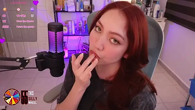 Snapshot of LilyVelvett chatting on 02/06/26, 04:17 LilyVelvett online show from 02/06/26, 04:17