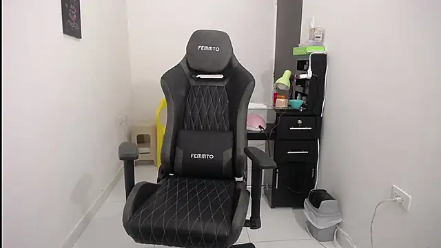 susana2523 online show from 01/26/25, 06:17