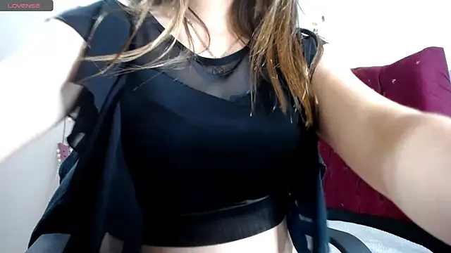 Luna girlhot  online show from 12/18/24, 07:19