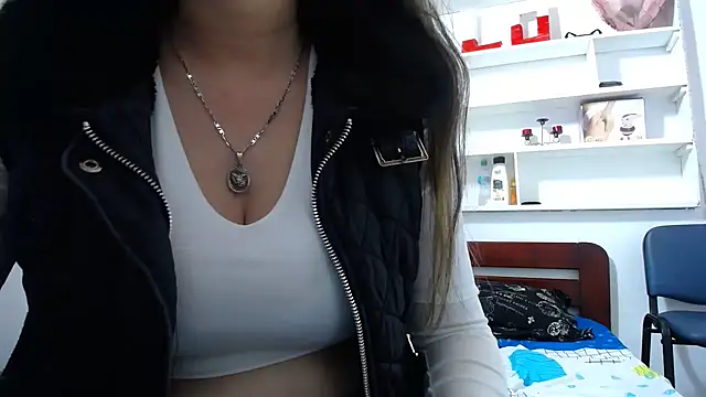 Snapshot of Luna_girlhot_ chatting on 02/01/26, 06:28 Luna girlhot online show from 02/01/26, 06:28