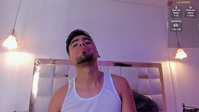 PittAndLunaa online show from 11/25/25, 12:16