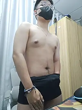 Snapshot of xboyvn9 chatting on 10/11/25, 02:37 xboyvn9 online show from 10/11/25, 02:37