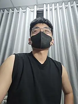 Snapshot of xboyvn9 chatting on 11/07/25, 02:28 xboyvn9 online show from 11/07/25, 02:28