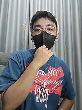 Snapshot of xboyvn9 chatting on 11/22/25, 02:49 xboyvn9 online show from 11/22/25, 02:49