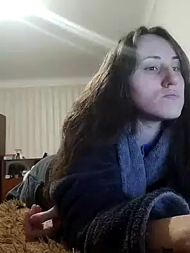 Snapshot of emeli_moon chatting on 12/29/24, 07:11 emeli moon online show from 12/29/24, 07:11