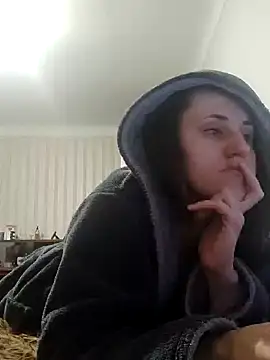Snapshot of emeli_moon chatting on 01/09/25, 11:13 emeli moon online show from 01/09/25, 11:13