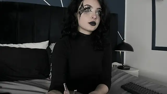 Adeelinee online show from 12/05/24, 11:40