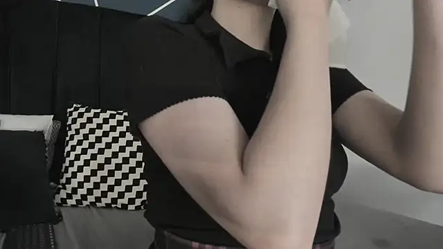 Adeelinee online show from 01/20/25, 07:35