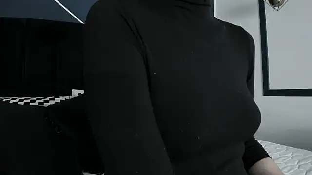 Adeelinee online show from 02/14/25, 07:44