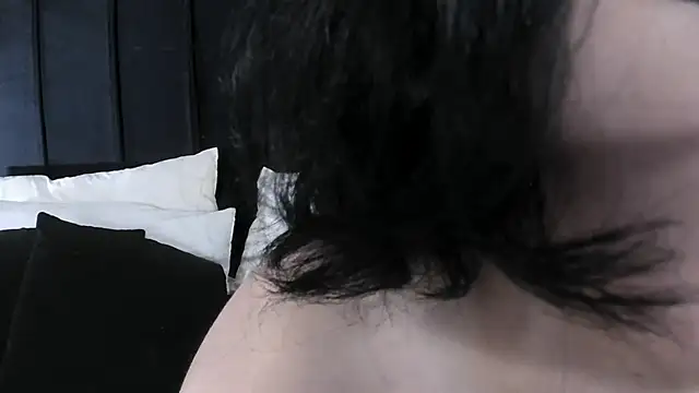 Adeelinee online show from 03/22/25, 10:59