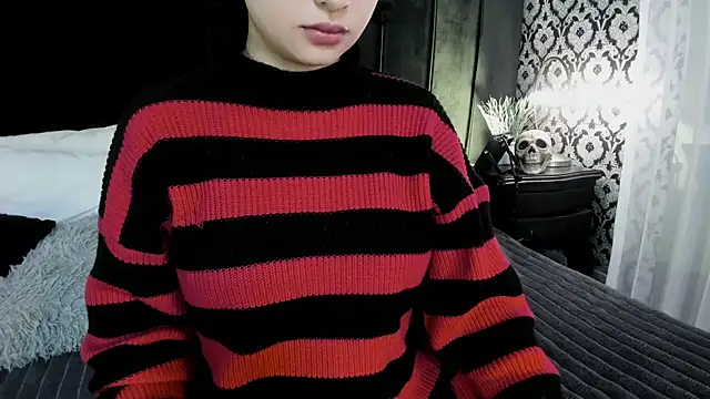 Adeelinee online show from 09/18/25, 07:38