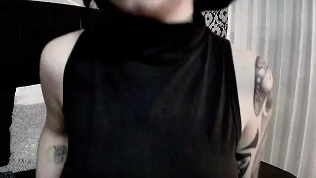 Adeelinee online show from 10/25/25, 08:03