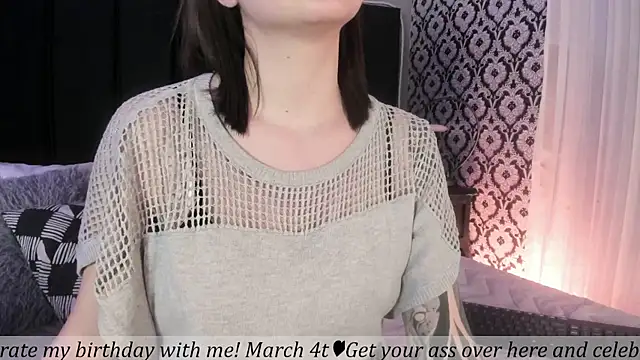 Snapshot of Adeelinee chatting on 03/04/26, 08:59 Adeelinee online show from 03/04/26, 08:59