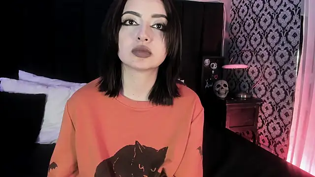 Snapshot of Adeelinee chatting on 03/08/26, 02:04 Adeelinee online show from 03/08/26, 02:04