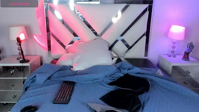 AnyyJones online show from 02/21/25, 01:11