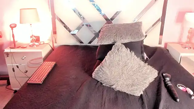 AnyyJones online show from 03/19/25, 11:36