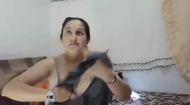 Snapshot of ximenajimenez chatting on 01/15/25, 01:23 ximenajimenez online show from 01/15/25, 01:23