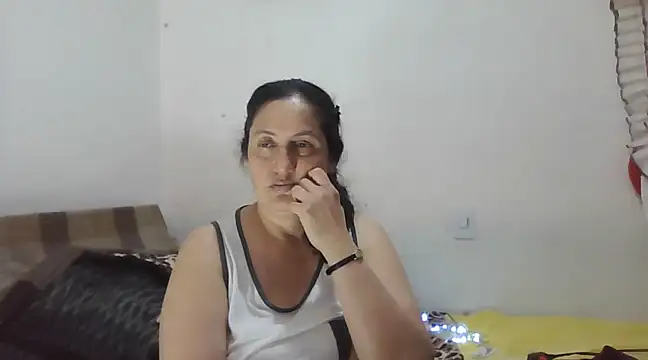 Snapshot of ximenajimenez chatting on 03/14/25, 02:10 ximenajimenez online show from 03/14/25, 02:10