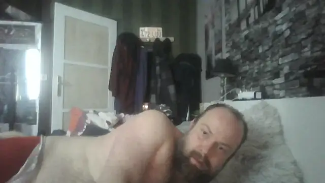 Snapshot of Prehistorixxx2686 chatting on 03/12/26, 08:09 Prehistorixxx2686 online show from 03/12/26, 08:09