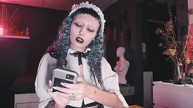 Snapshot of god_x_girl chatting on 12/01/24, 05:57 god x girl online show from 12/01/24, 05:57