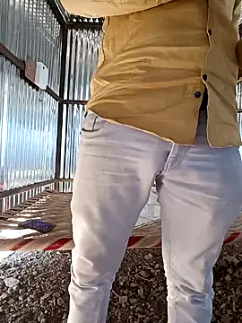 Snapshot of Kartik_bbc_indian chatting on 12/15/24, 06:18 Kartik bbc indian online show from 12/15/24, 06:18