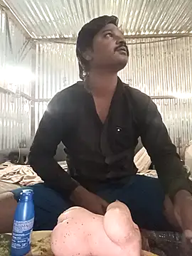 Snapshot of Kartik_bbc_indian chatting on 11/30/25, 09:24 Kartik bbc indian online show from 11/30/25, 09:24