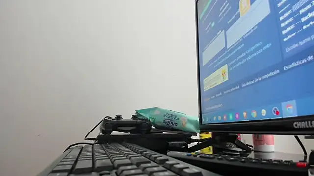 Snapshot of samantha__wilson chatting on 12/22/25, 03:09 samantha wilson online show from 12/22/25, 03:09