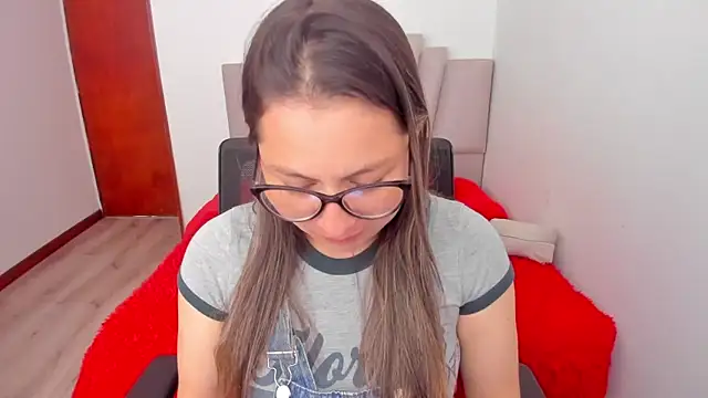 Snapshot of samantha__wilson chatting on 03/05/26, 08:05 samantha wilson online show from 03/05/26, 08:05