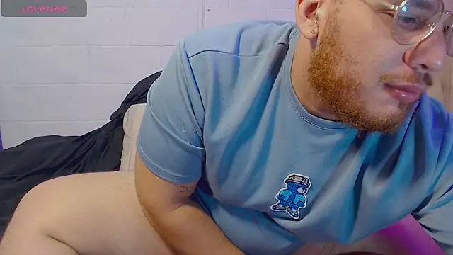 Snapshot of anotherbigboy_ chatting on 02/14/26, 09:39 anotherbigboy online show from 02/14/26, 09:39