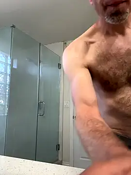 El Gizmo online show from 10/22/25, 05:34