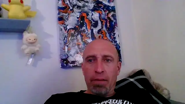 Snapshot of El_Gizmo chatting on 04/24/26, 01:52 El Gizmo online show from 04/24/26, 01:52