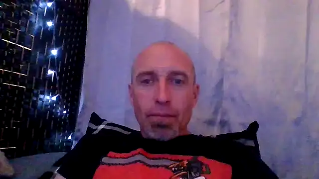 Snapshot of El_Gizmo chatting on 05/09/26, 04:39 El Gizmo online show from 05/09/26, 04:39