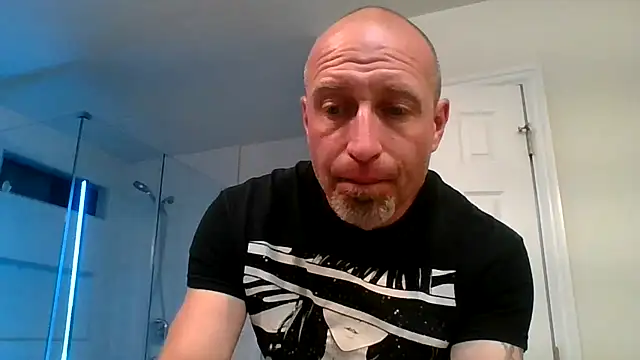 Snapshot of El_Gizmo chatting on 05/23/26, 05:34 El Gizmo online show from 05/23/26, 05:34