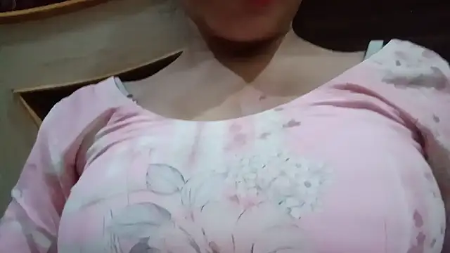 Snapshot of Jatti_punjab_di chatting on 07/30/26, 05:23 Jatti punjab di online show from 07/30/26, 05:23
