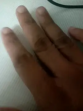 Snapshot of ssuman886 chatting on 12/18/25, 01:39 ssuman886 online show from 12/18/25, 01:39